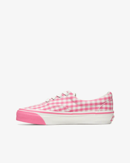 CDG-Girl-Vans-Gingham-OG-Era-LX-Sneakers-Pink.png CDG Girl Vans Gingham OG Era LX Sneakers Pink - Image 1